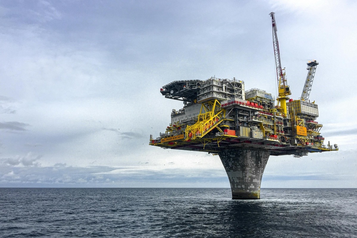 Oil & Gas Platform — QONG Systems
